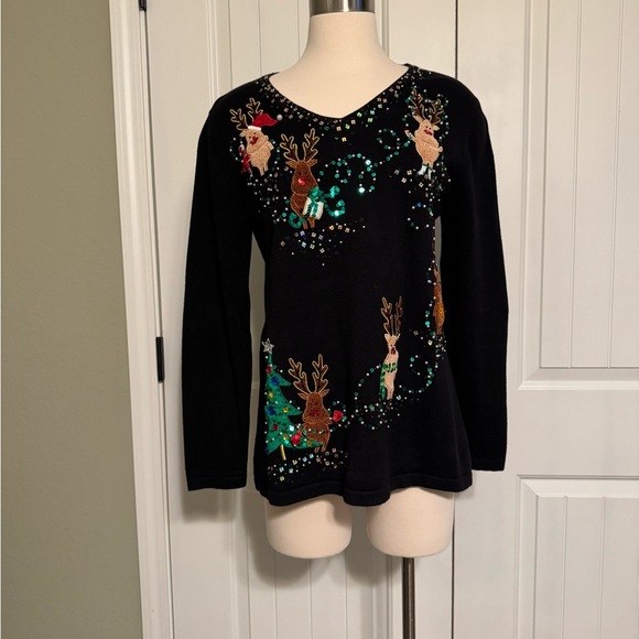Festive Black Reindeer Sweater Size Large EUC - Picture 1 of 12